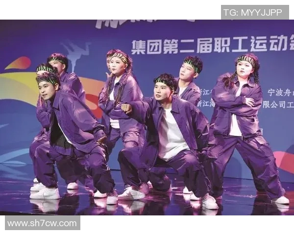 北京街舞队在世界街舞大赛中的速度表现精彩纷呈引发热议 北京街舞队在世界街舞大赛中的速度表现精彩纷呈引发热议