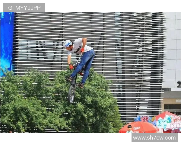 深圳极限运动队心理素质深度对比及其对竞技表现的影响分析 深圳极限运动队心理素质深度对比及其对竞技表现的影响分析