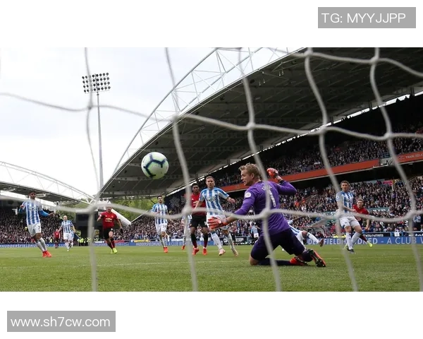 哈德斯菲尔德主场迎战曼彻斯特城争夺英超荣耀的激烈对决