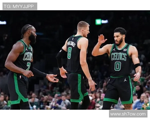 老鹰与凯尔特人对决前瞻分析双方战术及关键球员表现展望 老鹰与凯尔特人对决前瞻分析双方战术及关键球员表现展望