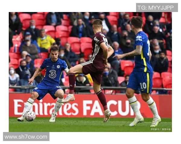 萨普斯堡主场迎战特拉维夫球队全力争胜展现实力对决 萨普斯堡主场迎战特拉维夫球队全力争胜展现实力对决