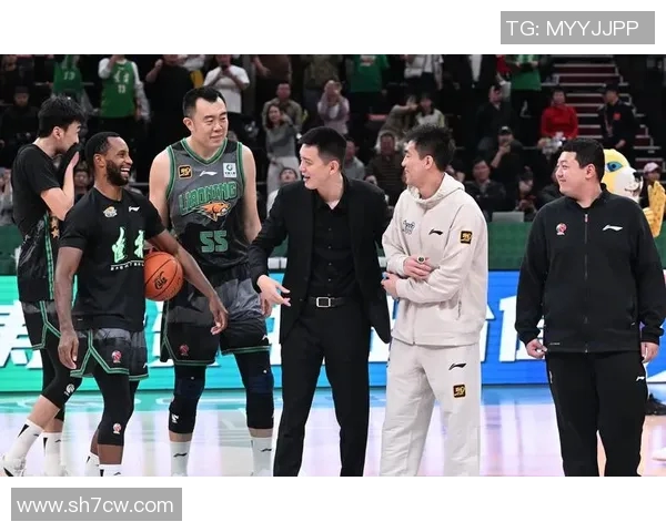 郭艾伦领衔中国男篮新征程展现青春风采与拼搏精神的无限可能