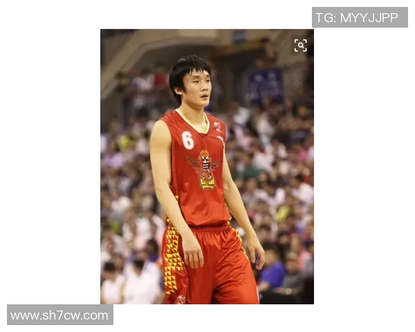 韩德君的篮球之路：从青涩少年到CBA传奇的辉煌历程与心路历程