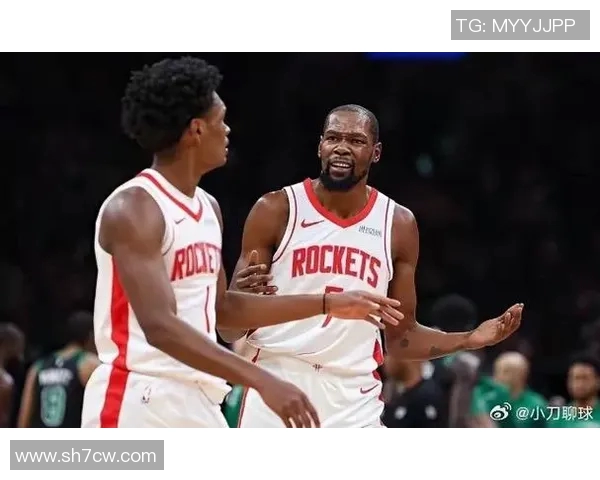 今天快船对阵火箭精彩录播回顾赛场瞬间与精彩表现分析