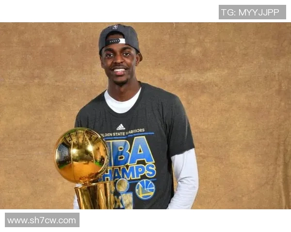 朱霍勒迪的篮球之路:从新秀到NBA冠军的辉煌历程 朱霍勒迪的篮球之路:从新秀到NBA冠军的辉煌历程
